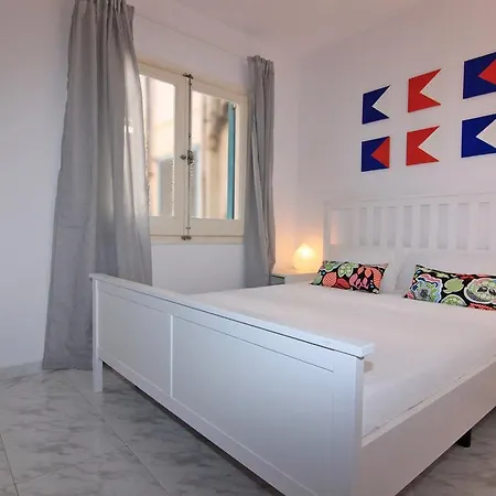 Rose Apartment *